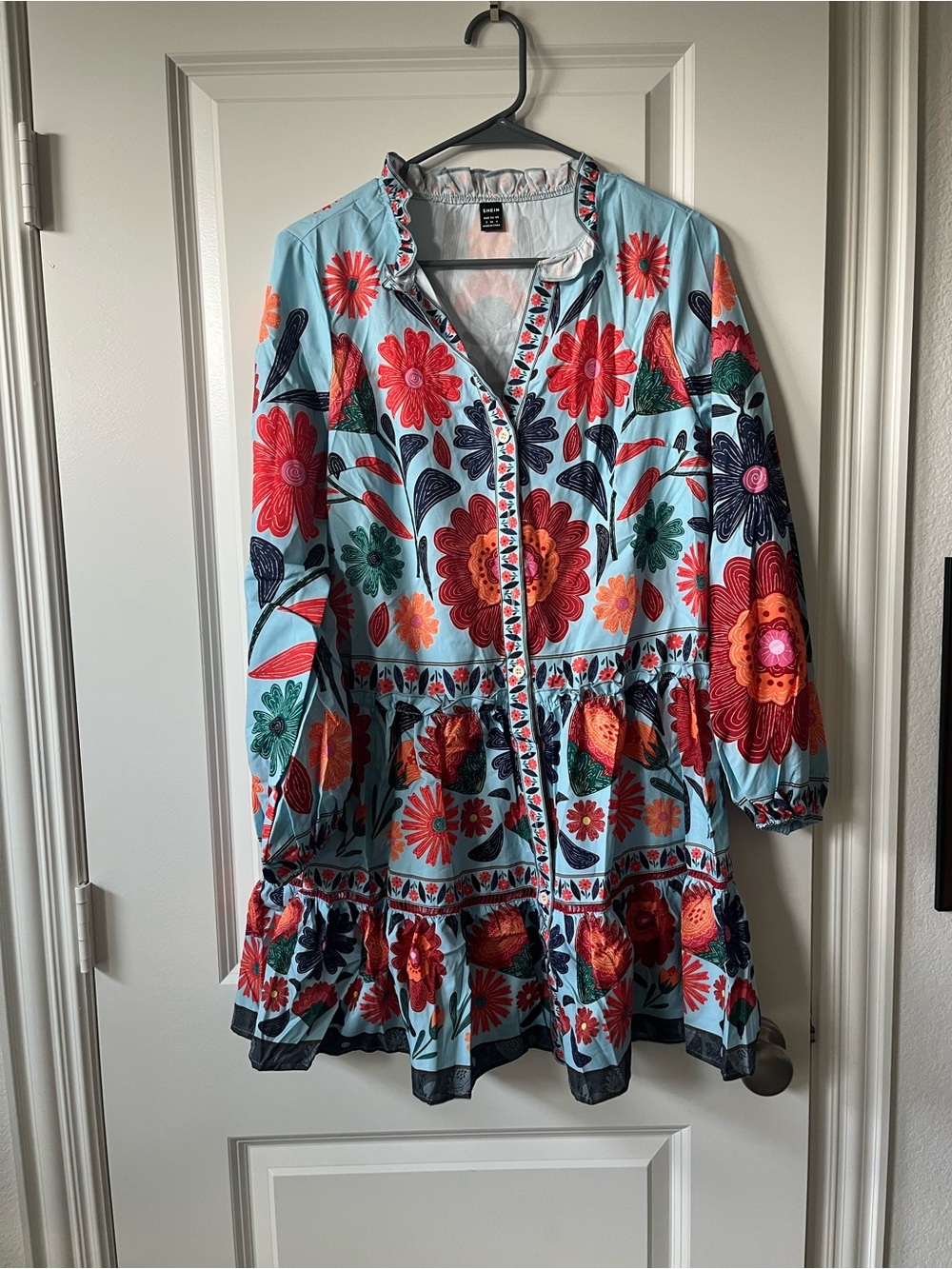 Floral/blue sleeved dress